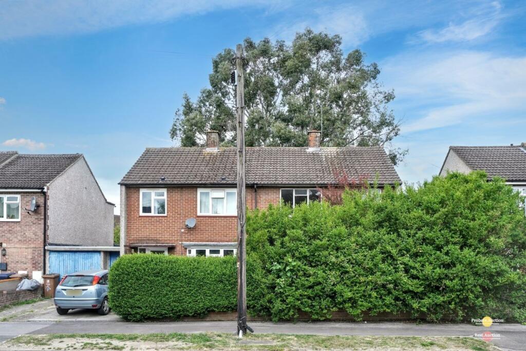Main image of property: 29 Sandy Lane, Oxford, Oxfordshire, OX4 6AN