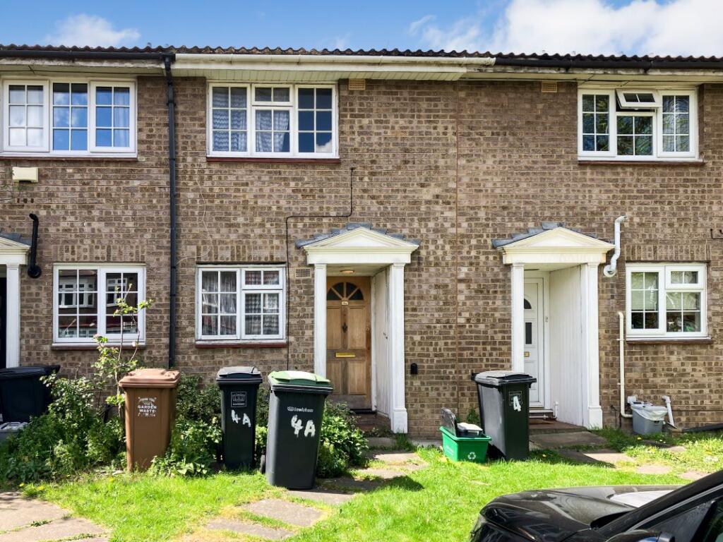 Main image of property: 4A The Woodlands, London, SE13 6TY