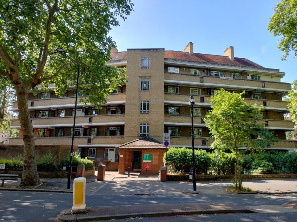 Main image of property: Flat 16 Pearfield House, Highbury Estate, London, N5 2DG