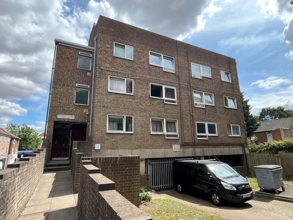 Main image of property: 7 Dumfries Street, Luton, Bedfordshire, LU1 5AY