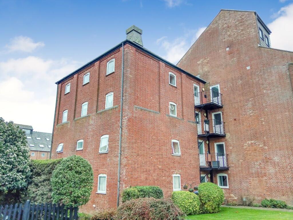 Main image of property: 16 Swonnells Court, Lowestoft, Suffolk, NR32 3PY