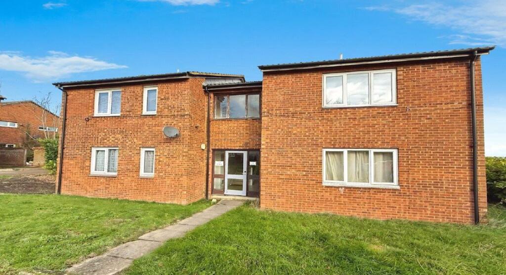 Main image of property: 3 Norbrek, Two Mile Ash, Milton Keynes, Buckinghamshire, MK8 8AT