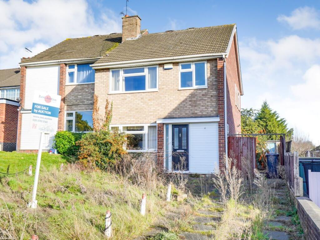 Main image of property: 17 Fineshade Avenue, Leicester, Leicestershire, LE3 9TN