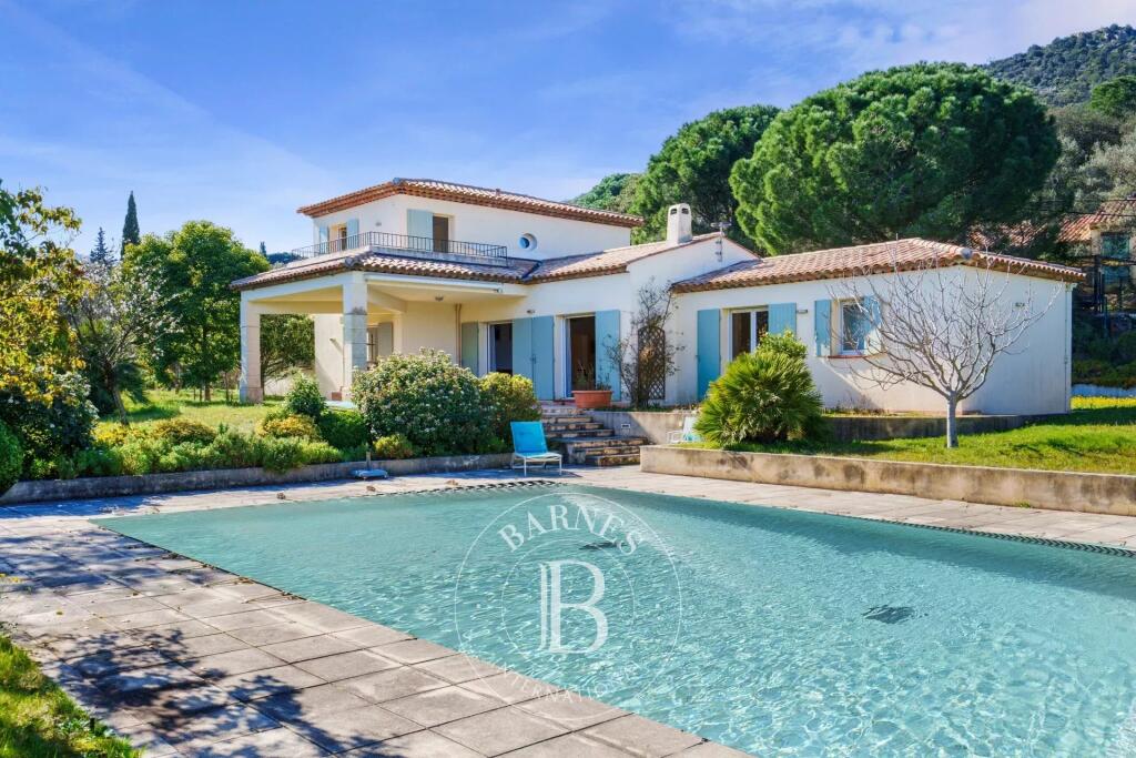 Main image of property: Provence-Alps-Cote d`Azur, Var, Le Plan-de-la-Tour
