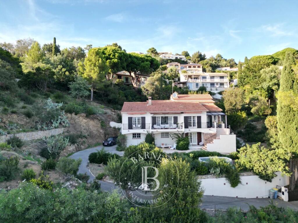 Main image of property: Provence-Alps-Cote d`Azur, Var, Les Issambres