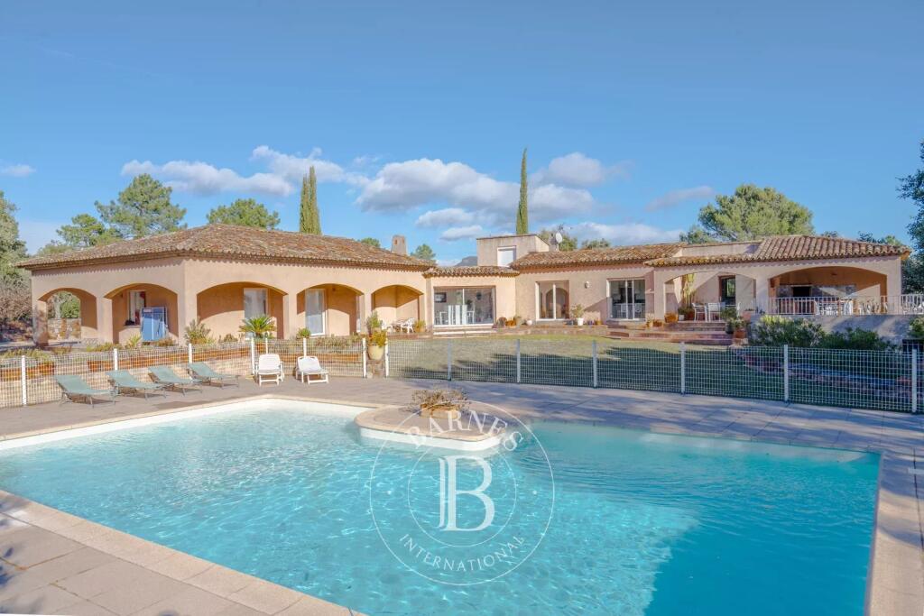 Main image of property: Provence-Alps-Cote d`Azur, Var, Roquebrune-sur-Argens