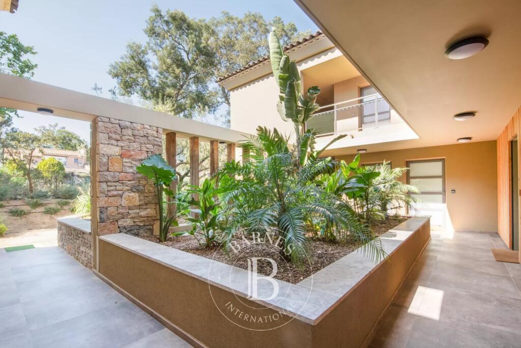 Main image of property: Provence-Alps-Cote d`Azur, Var, Grimaud