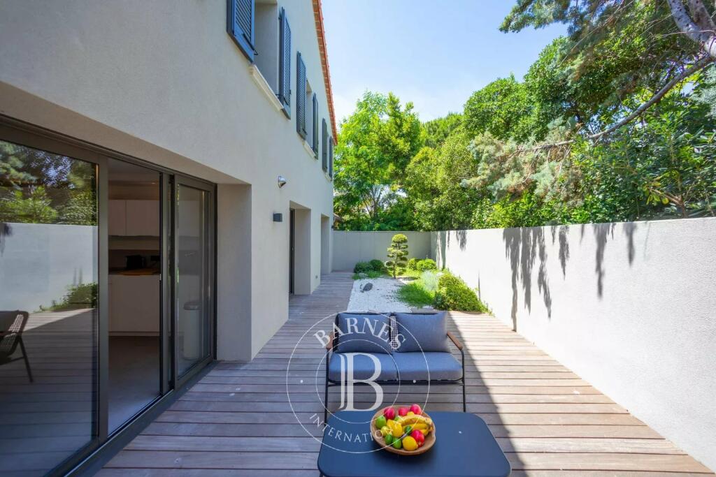 Main image of property: Provence-Alps-Cote d`Azur, Var, St-Tropez