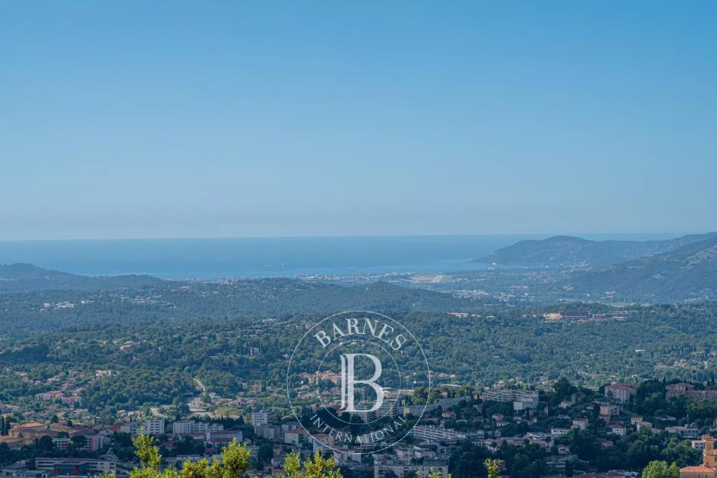 Main image of property: Provence-Alps-Cote d`Azur, Alpes-Maritimes, Grasse