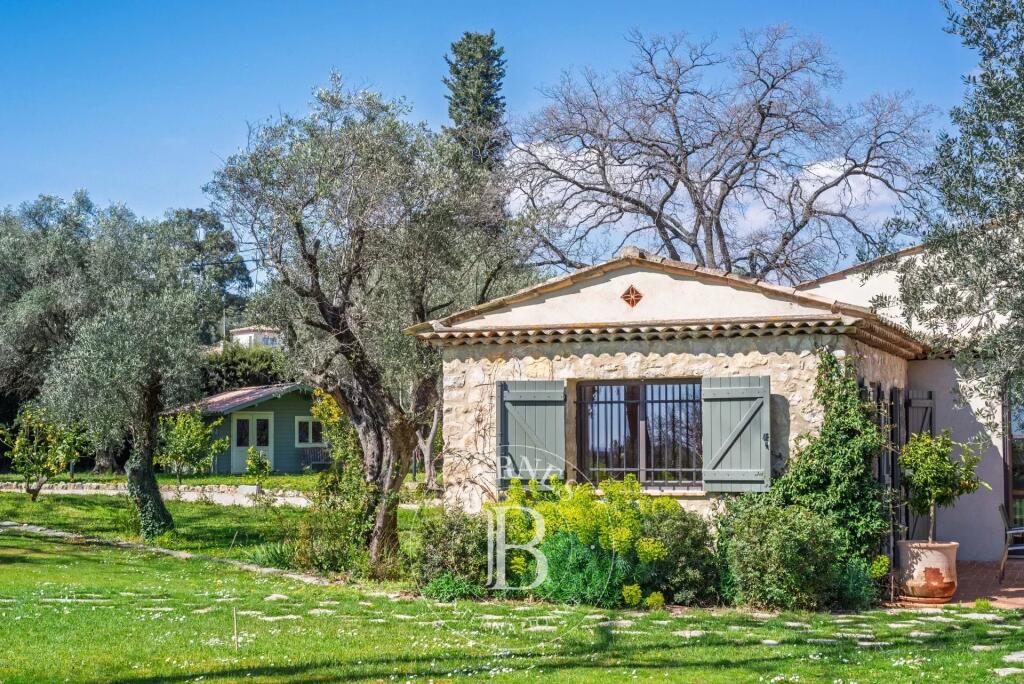 Main image of property: Provence-Alps-Cote d`Azur, Alpes-Maritimes, Chateauneuf De Grasse