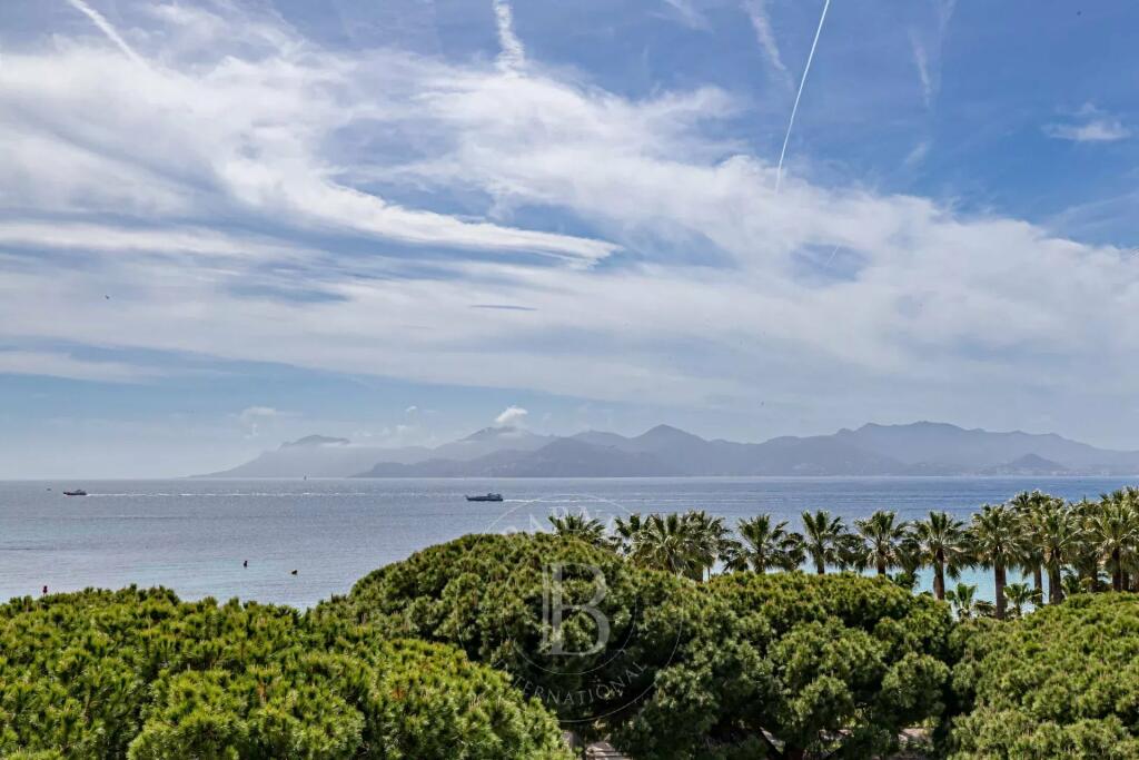 Main image of property: Provence-Alps-Cote d`Azur, Alpes-Maritimes, Cannes