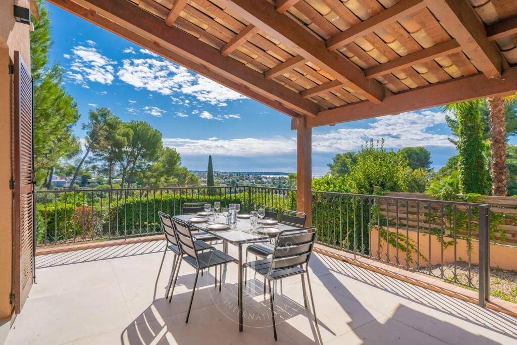 Main image of property: Provence-Alps-Cote d`Azur, Alpes-Maritimes, Antibes