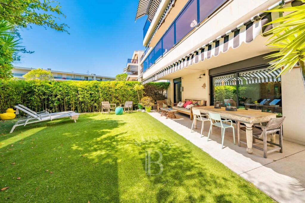 Main image of property: Provence-Alps-Cote d`Azur, Alpes-Maritimes, Cannes