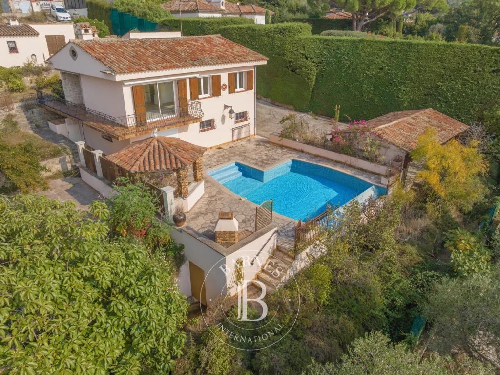 Main image of property: Provence-Alps-Cote d`Azur, Alpes-Maritimes, Le Cannet