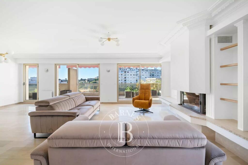 Main image of property: Provence-Alps-Cote d`Azur, Alpes-Maritimes, Nice