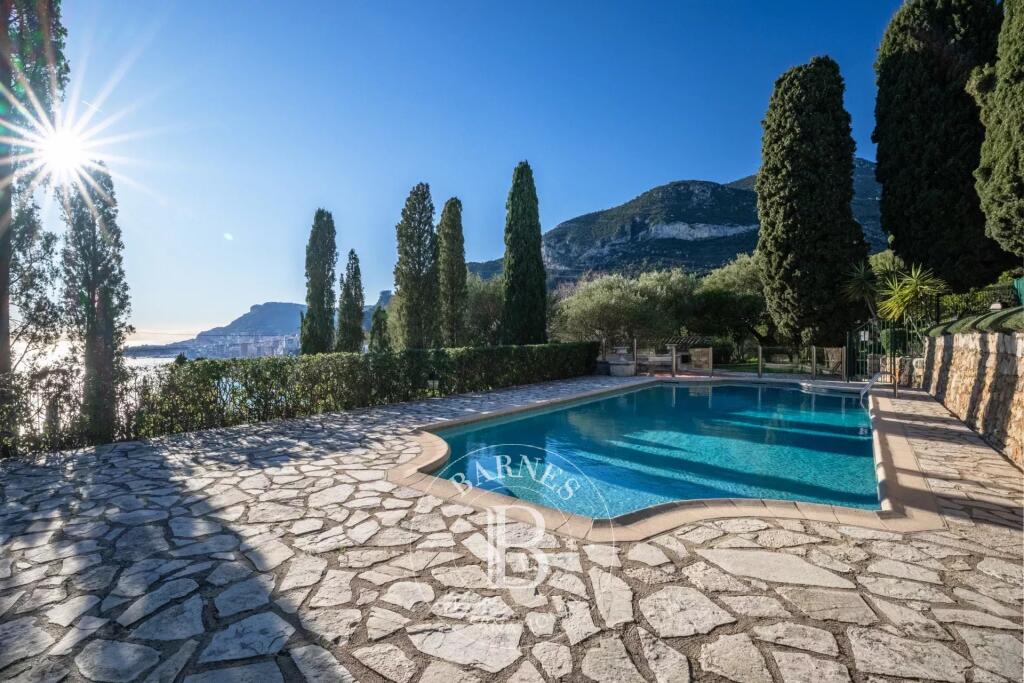 Main image of property: Provence-Alps-Cote d`Azur, Alpes-Maritimes, Roquebrune-Cap-Martin