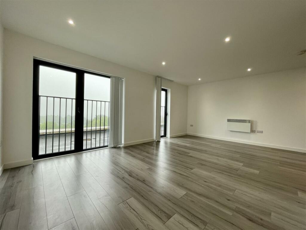 Additional property image - Bingley Road, Bradford
