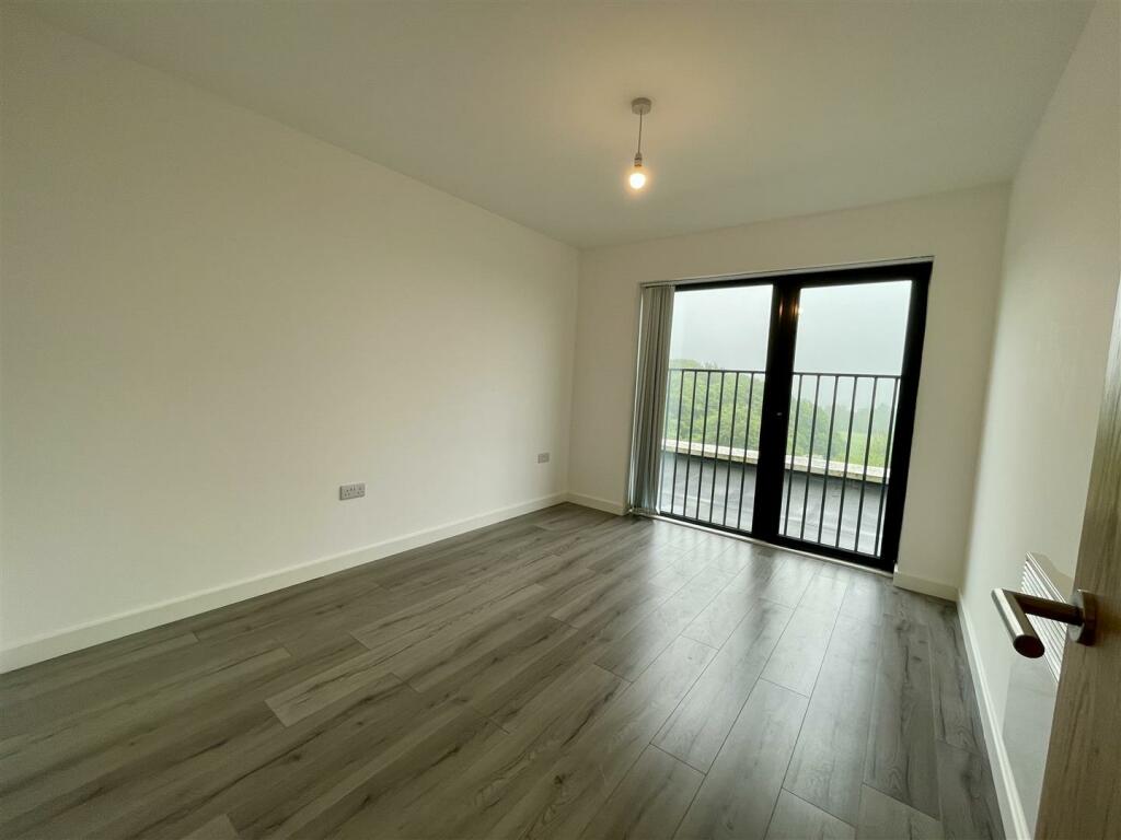 Additional property image - Bingley Road, Bradford