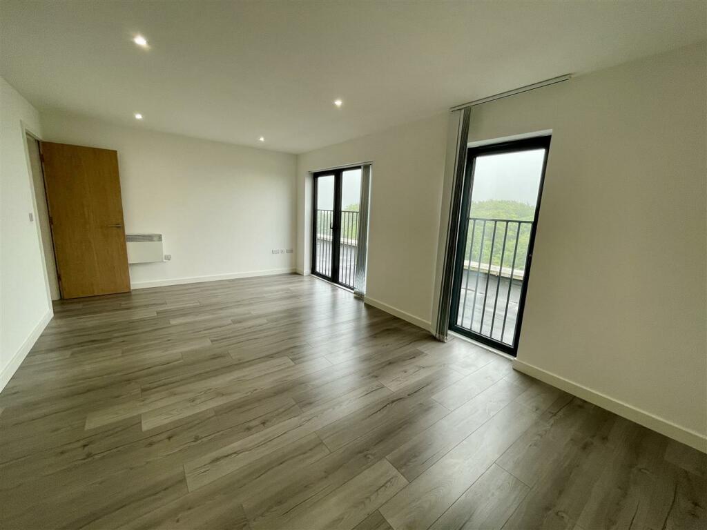 Additional property image - Bingley Road, Bradford