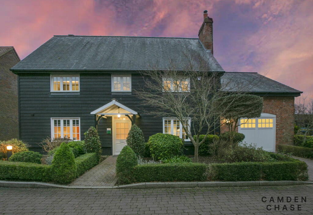 Main image of property: Middle Down, Aldenham, Watford, WD25 8BW