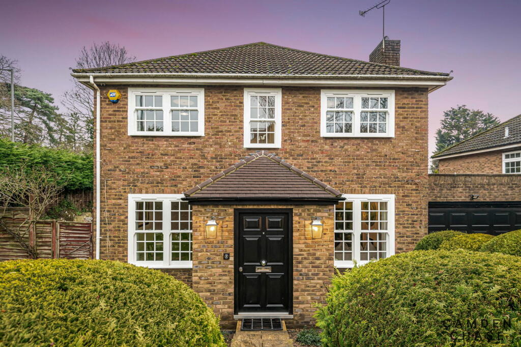Main image of property: Greenacre Close, Barnet, EN5 4QB