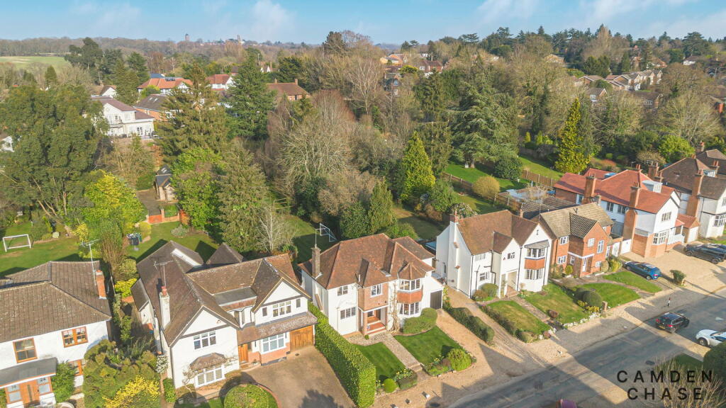 Main image of property: Beech Avenue, Radlett, WD7 7DE