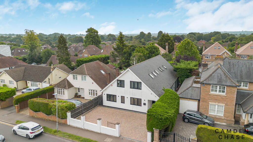 Main image of property: Penn Road, Park Street, AL2 2QT