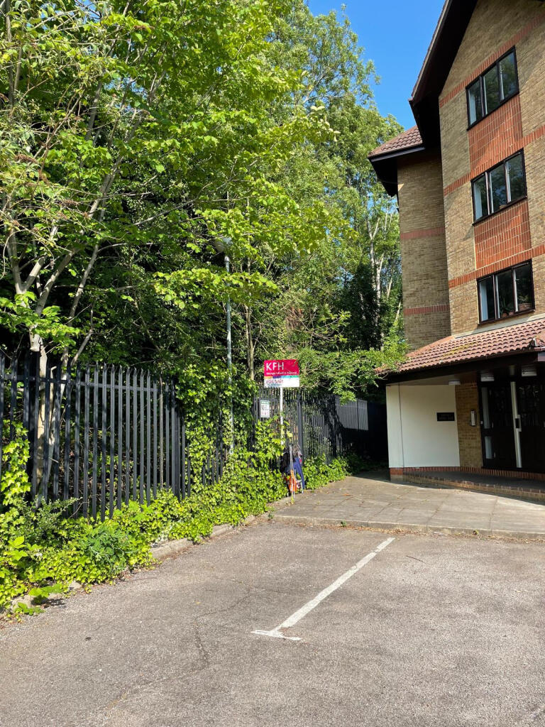 Main image of property: Orchard Grove, London, SE20