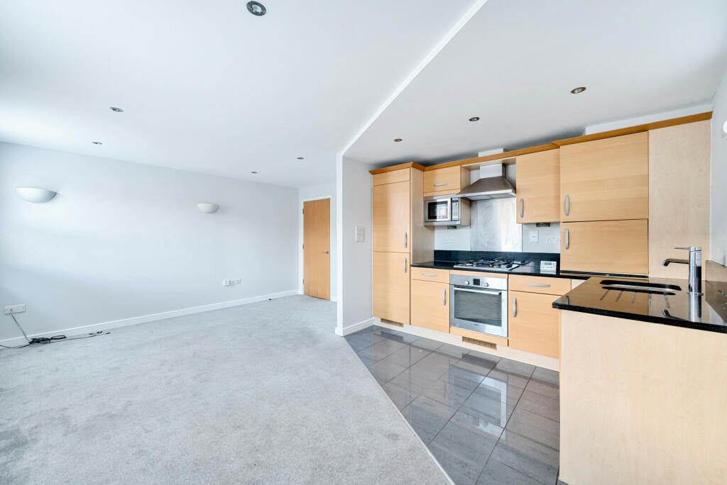 Main image of property: High Street, Esher, KT10