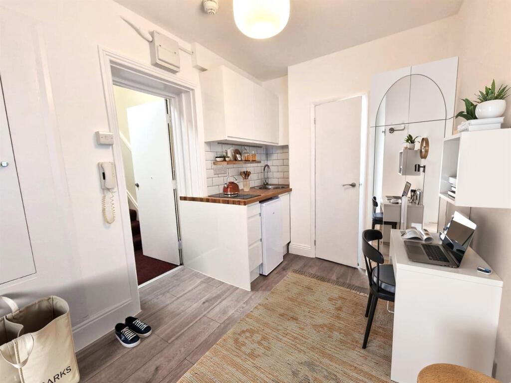 Main image of property: Gloucester Road, SW7, South Kensington