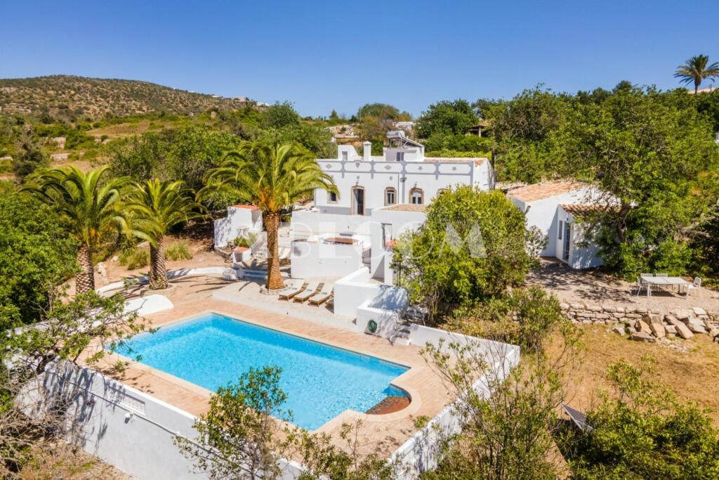 5 bed Villa for sale in Algarve, Loul