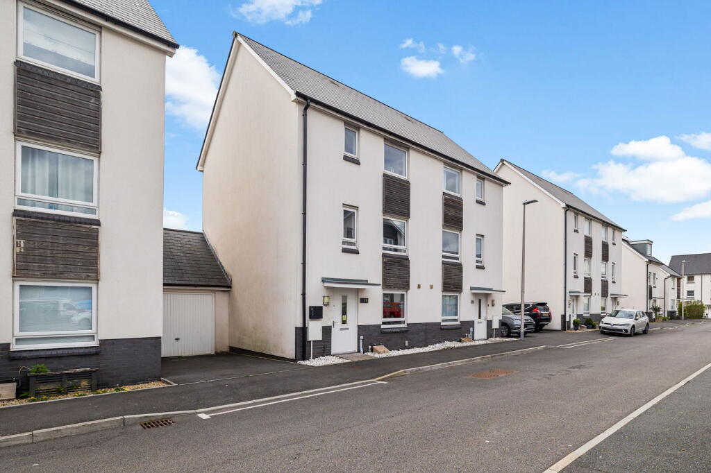 Main image of property: Tonnant Road, Pentrechwyth, Swansea, SA1 7FP
