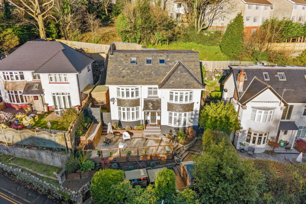 Main image of property: New Well Lane, Newton, Mumbles, Swansea, SA3 4SR