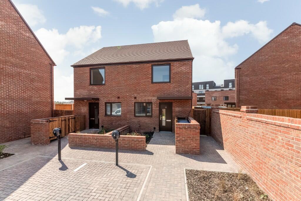 Main image of property: Nature Road, Cambridge, Cambridgeshire, CB3