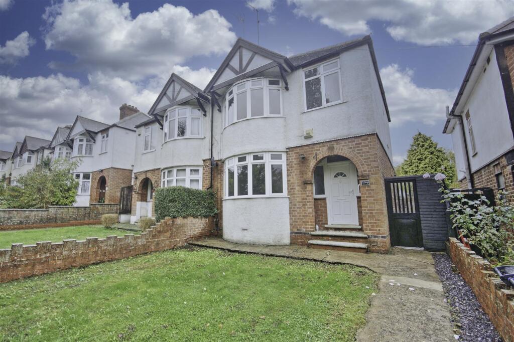 Main image of property: London Road, Northampton