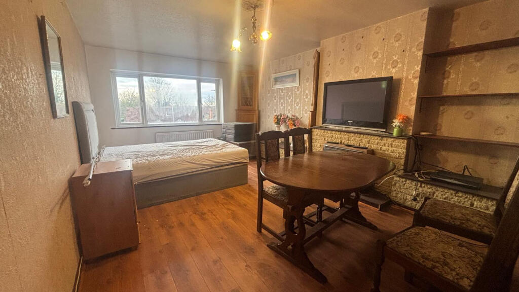 Main image of property: Farnham Road, Slough, Berkshire, SL2