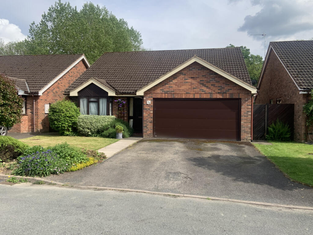 3 bedroom detached house for sale in 27 Redlake Meadow Bucknell SY7 0AY