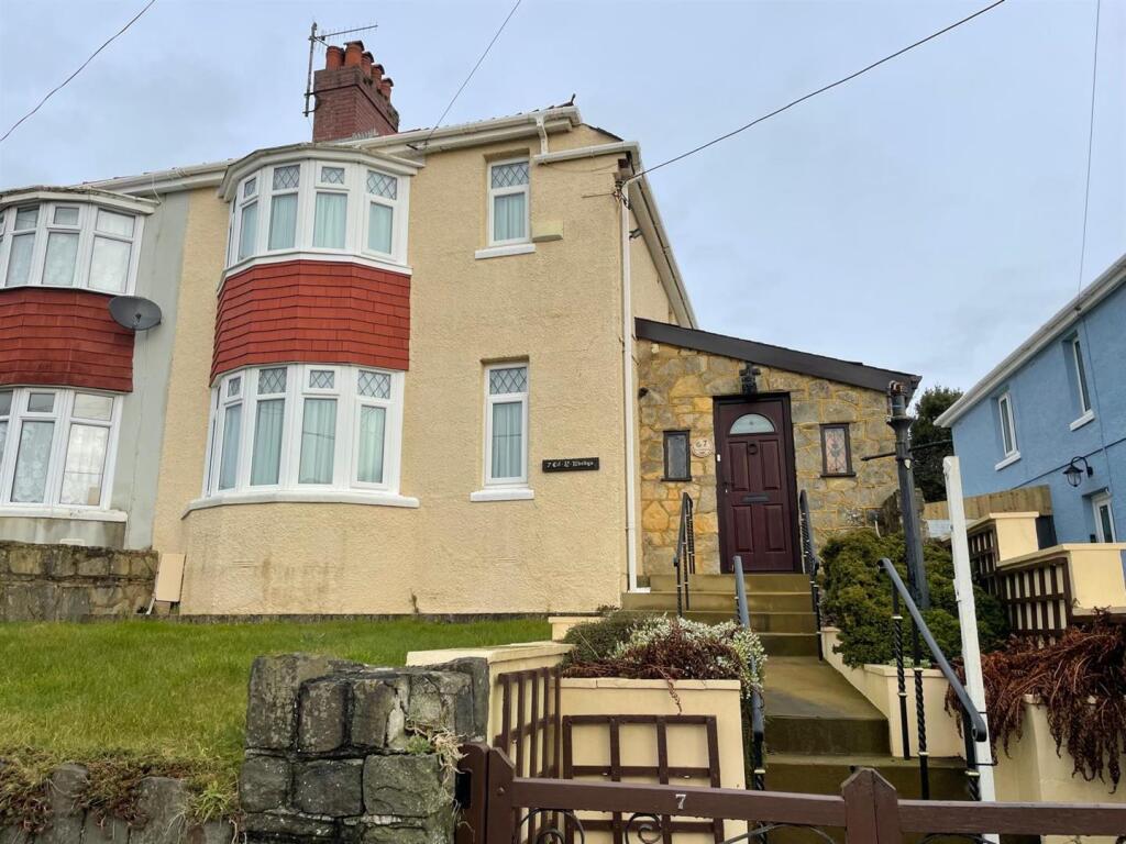 3 bedroom semi-detached house