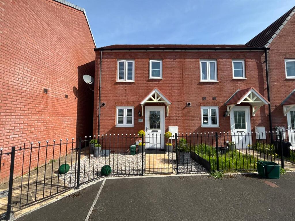 Main image of property: Stryd Bennett, Llanelli