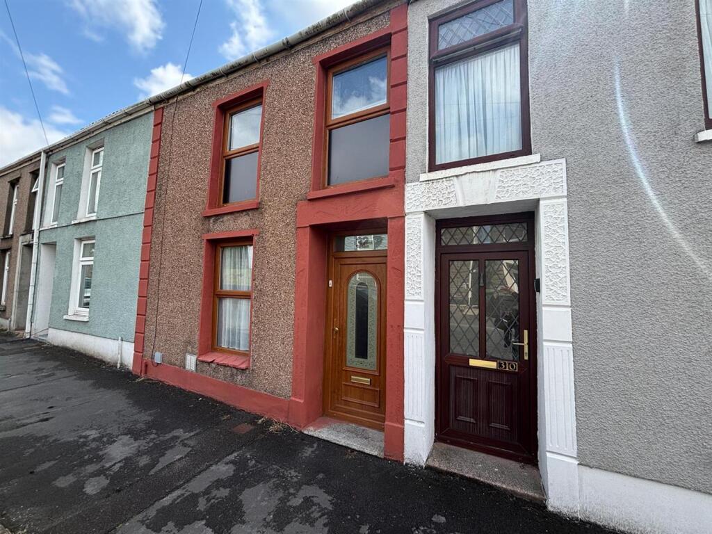 Main image of property: Bridge Street, Llangennech, Llanelli
