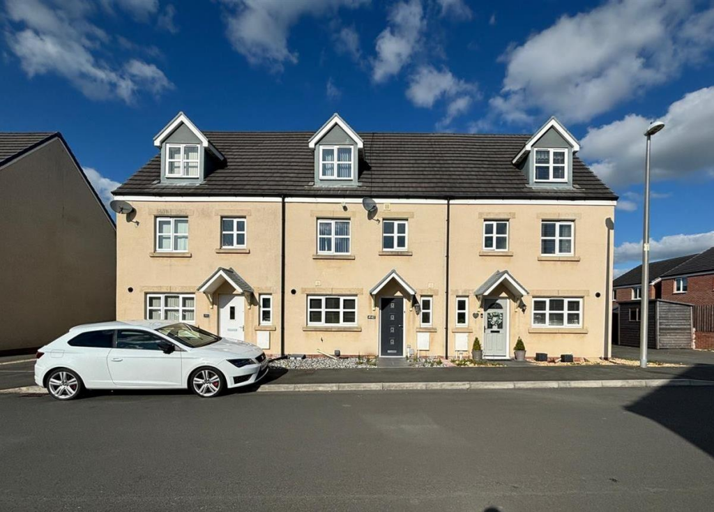 Main image of property: Dan Y Cwarre, Carway