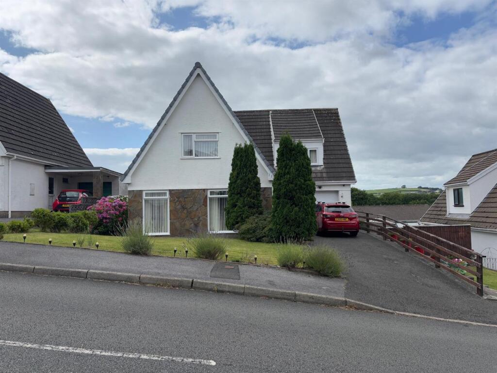 Main image of property: Hendre Park, Llangennech, Llanelli