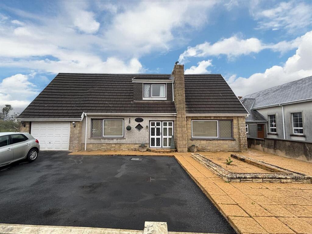 Main image of property: Bethesda Road, Tumble, Llanelli