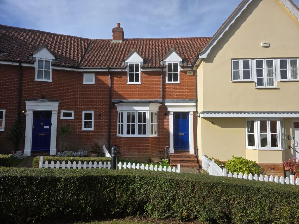 Main image of property: Deacons Close, CO10