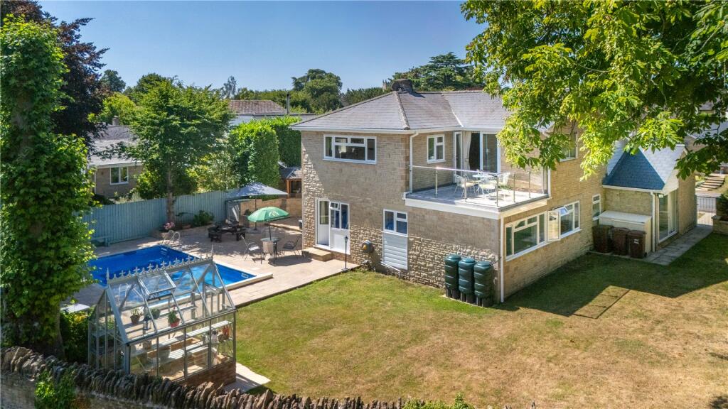 Main image of property: Cavendish Place, Stratton Audley, Bicester, Oxfordshire