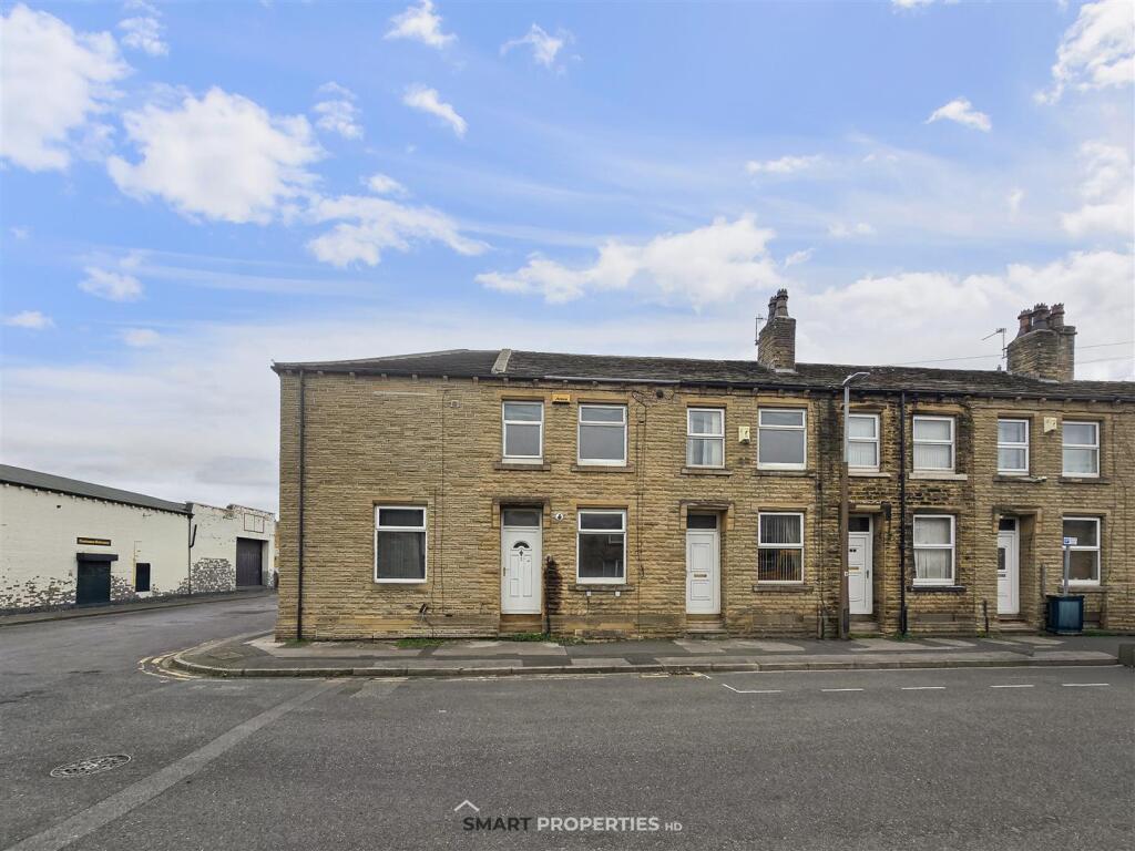 Main image of property: Fieldhouse Road, Huddersfield