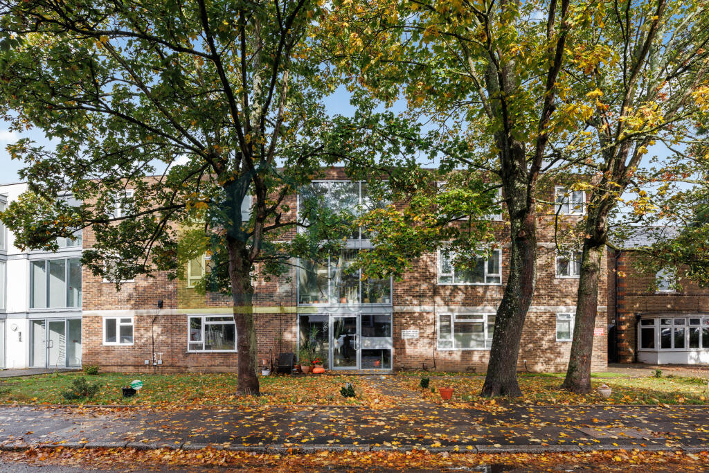 Main image of property: Viscount House, Princes Road, Weybridge, KT13 9BQ