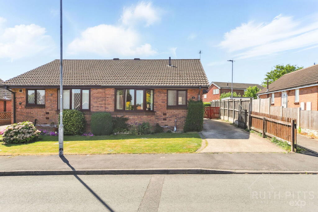Main image of property: Holgate Road, Pontefract, WF8