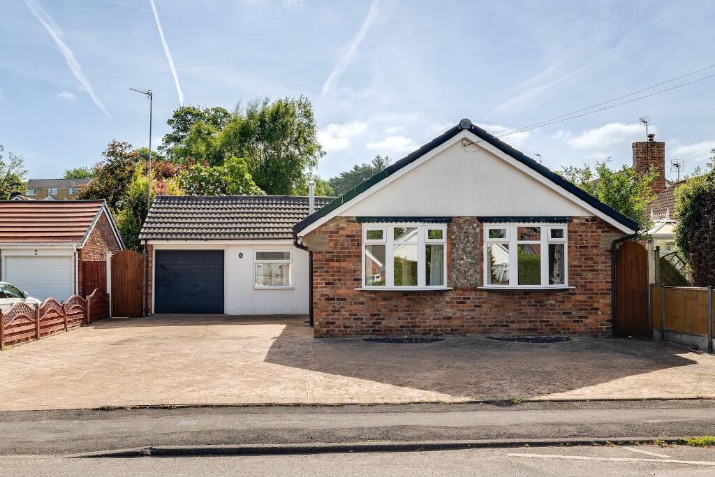 Main image of property: Great Location. Low Maintenance Lifestyle. No Chain.