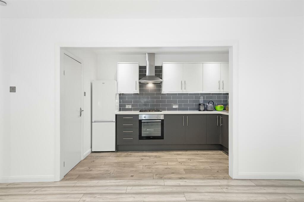 Additional image 19 of Bensham Manor Road, Thornton Heath